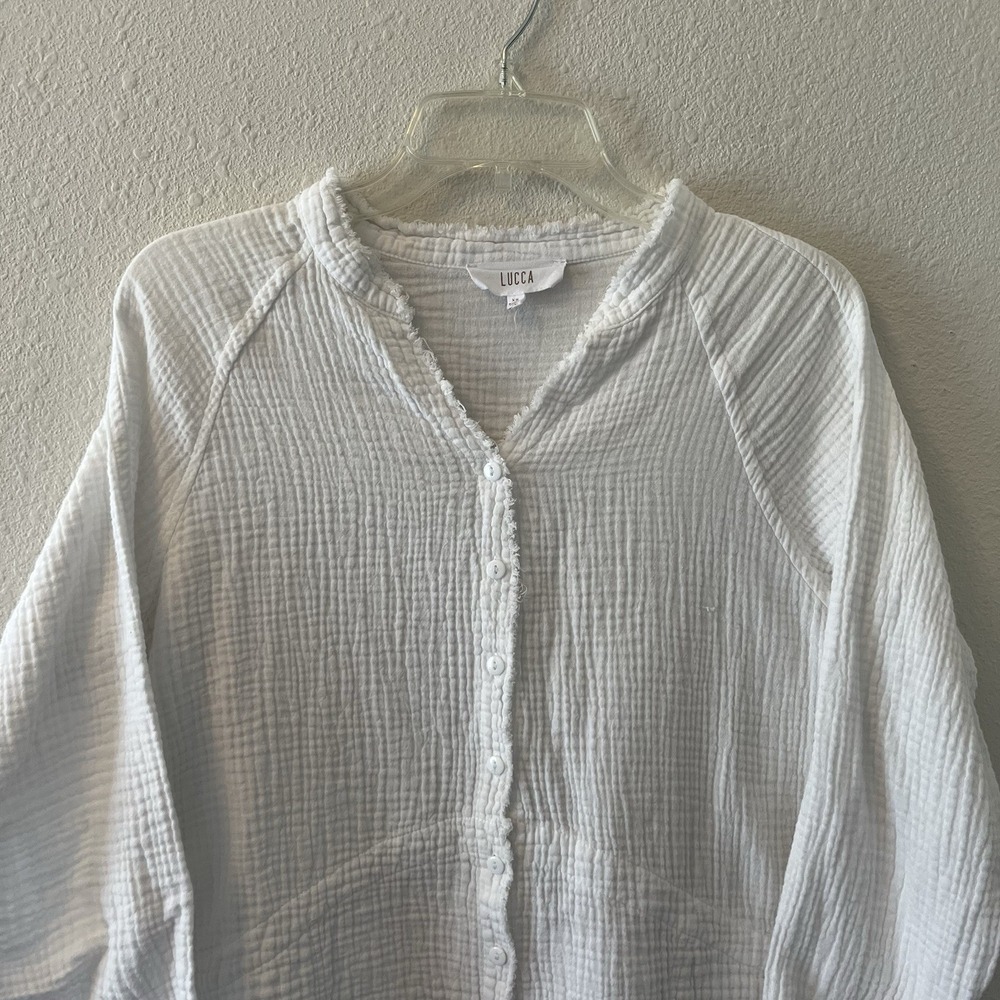 Lucca Women's Top Size XS White Gauzy Cotton Tunic Button Boho Beachy Cottage - Picture 4 of 15